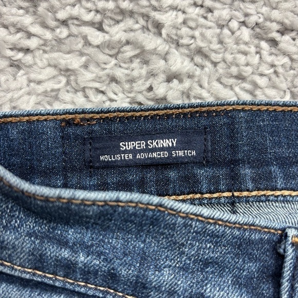 Hollister Jeans Womens 26 Skinny Advanced Stretch Dark Wash Distressed Holes - Picture 3 of 5